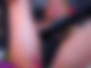 Live cam show with Valentinaforerox - Smoking on Camsoda