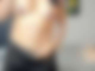 Cindy W MILF webcam performer live streaming