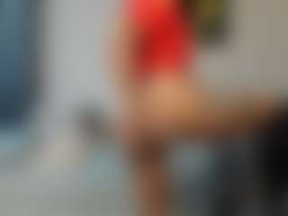 Live cam show with Cindy W - Athletic MILF on Hubzter Live