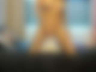 Cindy W MILF webcam performer live streaming