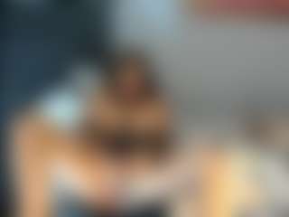 Cindy W MILF webcam performer live streaming