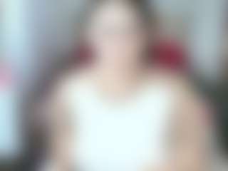 Live cam show with karlakee - BBW on friskycurves.com