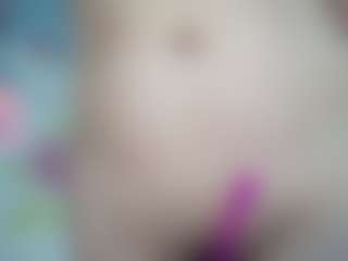 Live cam show with karlakee - Striptease Asian on AdultVida.com