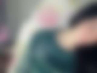 Live cam show with karlakee - Moaning on Big Tits