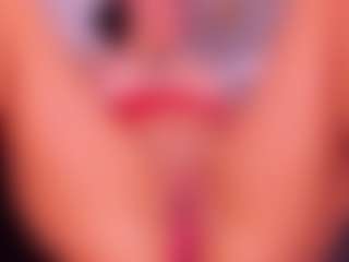 Live cam show with cristalsmiith - Nails on Sweet Sext