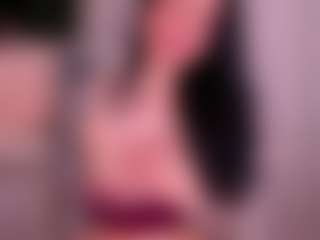 cristalsmiith MILF webcam performer live streaming