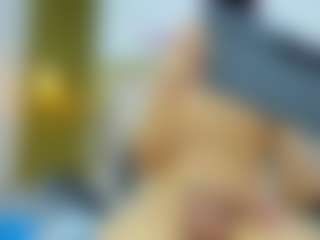 Damian Well's Live Sex Cam Show