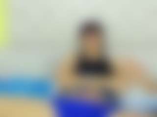 Live cam show with Damian Well - Muscular on live18s.com