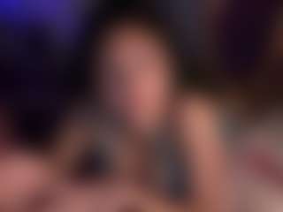 adoregenie's Live Sex Cam Show
