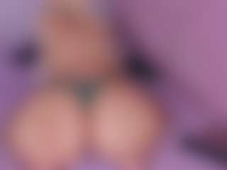 Live cam show with AMBARASM - Lush Blonde Hair on Big Tits