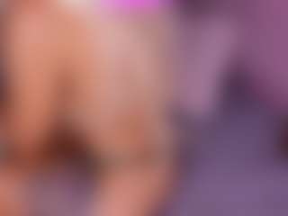 Live cam show with AMBARASM - Blonde Hair on Gym Cam Girls
