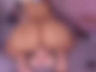 Live cam show with AMBARASM - Striptease on xplaylive.com