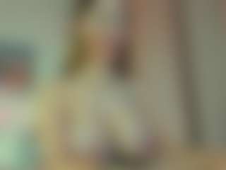 Live cam show with AryaNaughty - Squirt on SxyPornLive