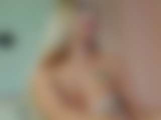 Live cam show with AryaNaughty - Handjob on sexytreat.net