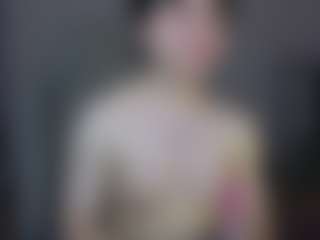 Live cam show with esajukyy - Camel Toe on SpunkLive