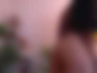 Live cam show with Mia - MILF on Free Soda