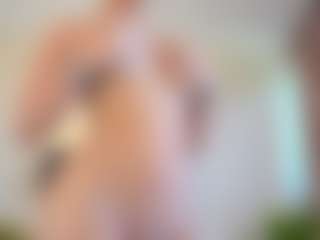 Live cam show with Mia - College on SquirtSoMuch