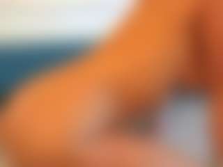 Live cam show with Mia - MILF Teen (18+) on AdultVida.com