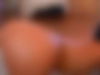 Live cam show with Mia - Sex on Lustler