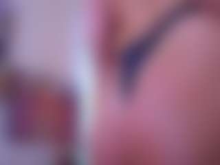 Live cam show with Mia - Nipple Piercings on nudelive.tv