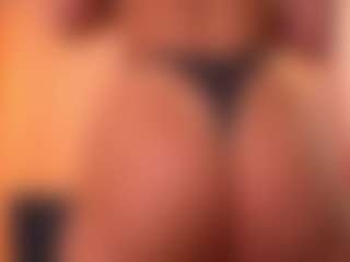 Live cam show with Mia - Sex on realtime-chat