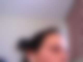 Mia MILF webcam performer live streaming