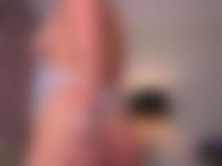 Mia's Live Sex Cam Show