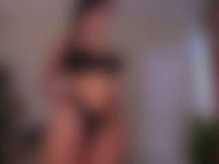 Live cam show with Mia - Flash on Fapmatic.com
