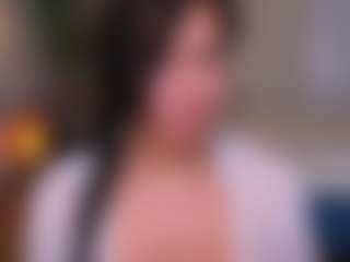 Mia MILF webcam performer live streaming