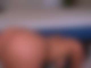 Live cam show with Mia - Flash on Nude Live Now