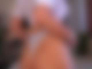 Live cam show with Mia - Facial Piercings on Gym Cam Girls