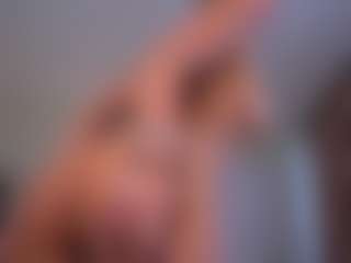 Mia's Live Sex Cam Show