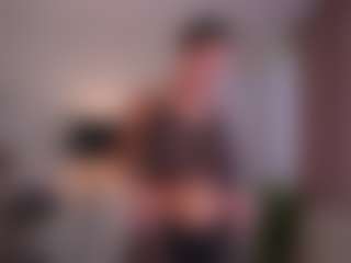 Live cam show with Mia - Handjob on Cam Slut