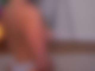 Live cam show with Mia - Nipple Piercings on fapnchat
