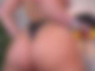 Mia's Live Sex Cam Show