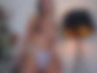 Live cam show with Mia - MILF Teen (18+) on Gym Cam Girls