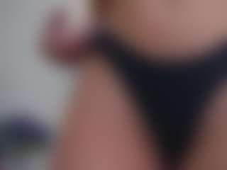 Mia's Live Sex Cam Show