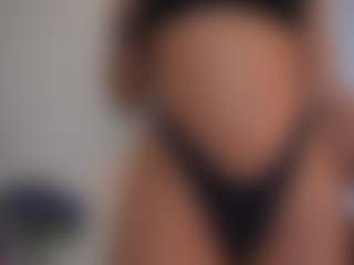 Mia's Live Sex Cam Show