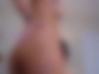 Mia's Live Sex Cam Show