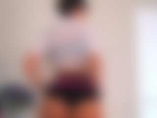 Live cam show with Mia - Normal on Camsoda
