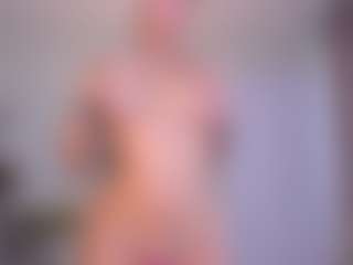 Live cam show with Mia - Full Nudity on Camsoda