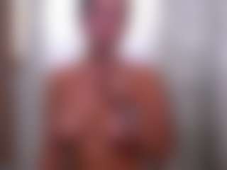 Live cam show with Mia - College MILF on CamwithHer