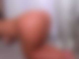 Live cam show with Mia - College MILF on Strip Flash - Live Sex Shows