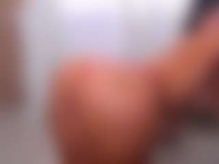 Live cam show with Mia - Flash on xfollow cams