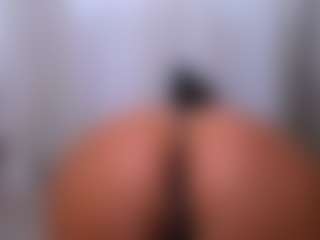 Mia's Live Sex Cam Show