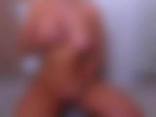 Mia's Live Sex Cam Show