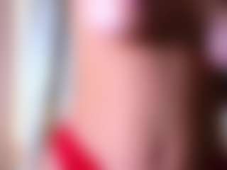 Live cam show with Mia - College MILF on Camsoda