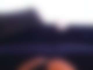 Mia MILF webcam performer live streaming