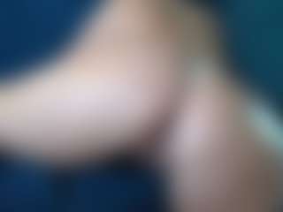 Mia's Live Sex Cam Show