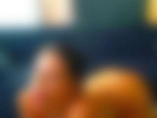 Live cam show with Mia - Facial Piercings on Camsoda